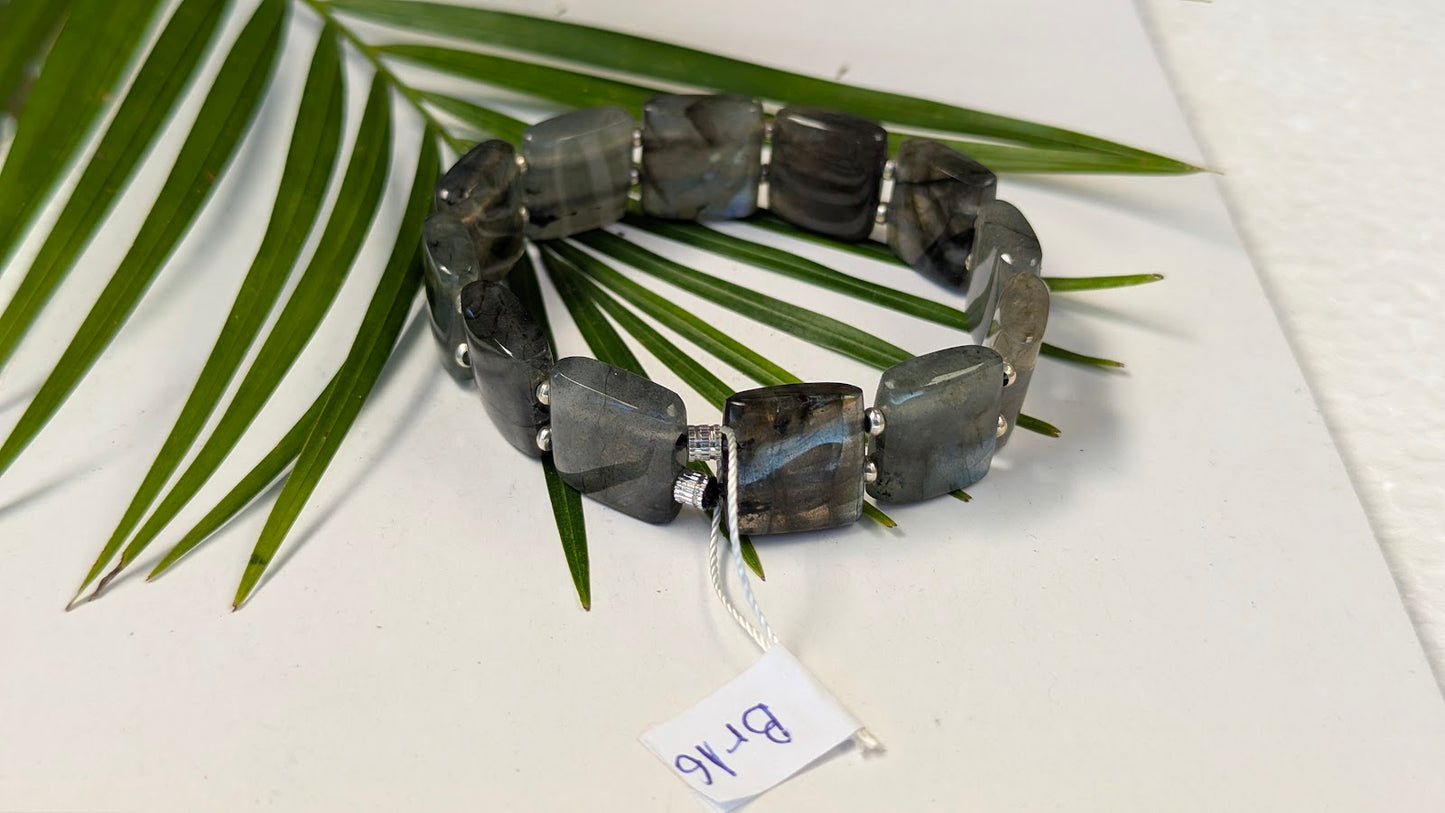 Br16 Labradorite bracelet