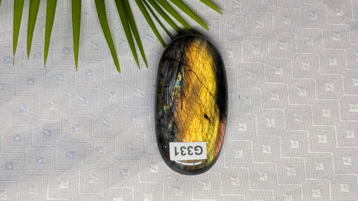 G331 Labradorite galet