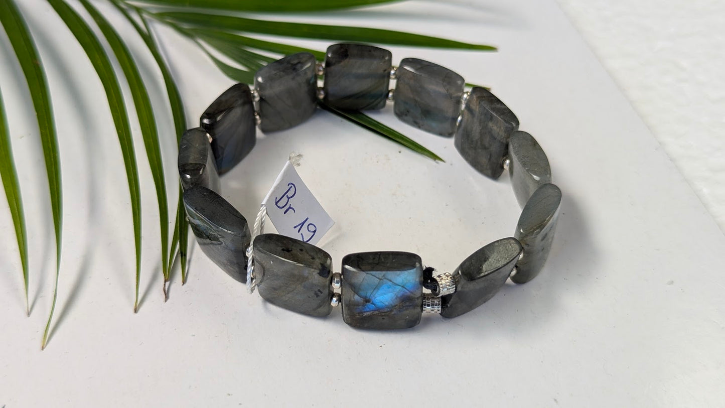 Br 19 Labradorite bracelet