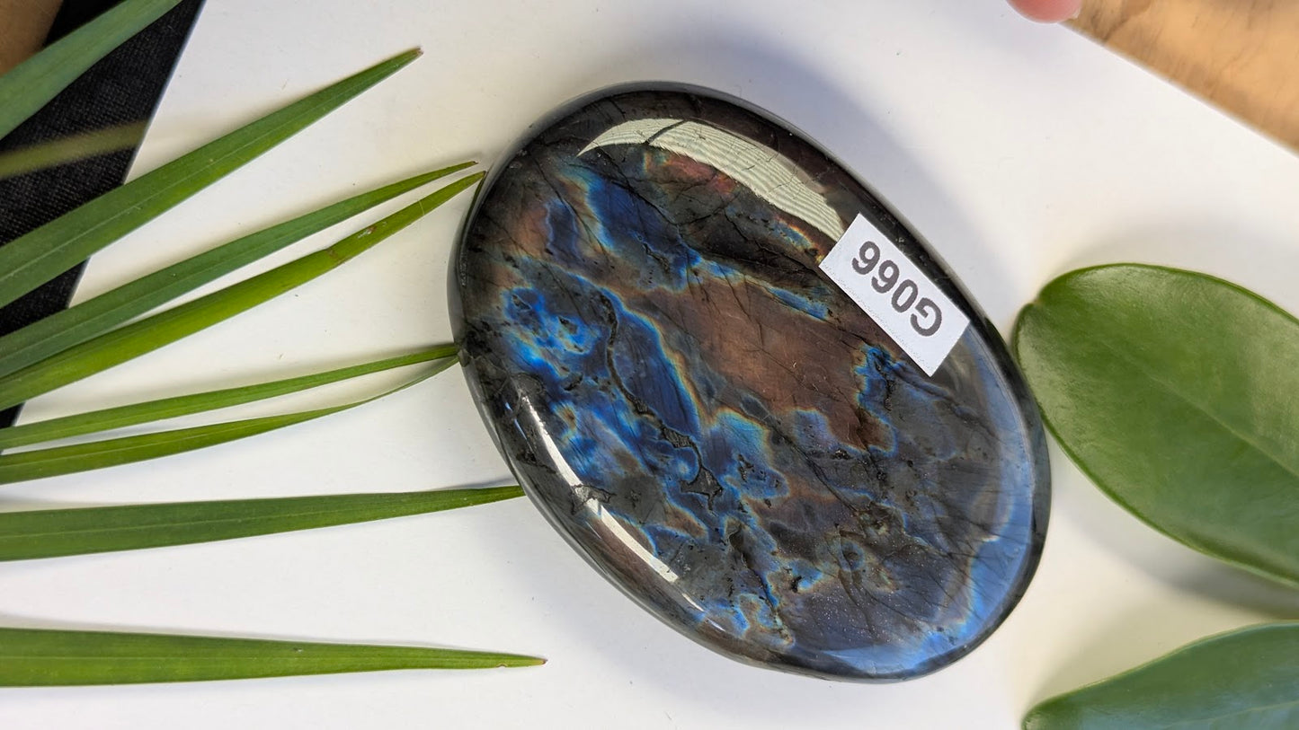 G066 Labradorite galet