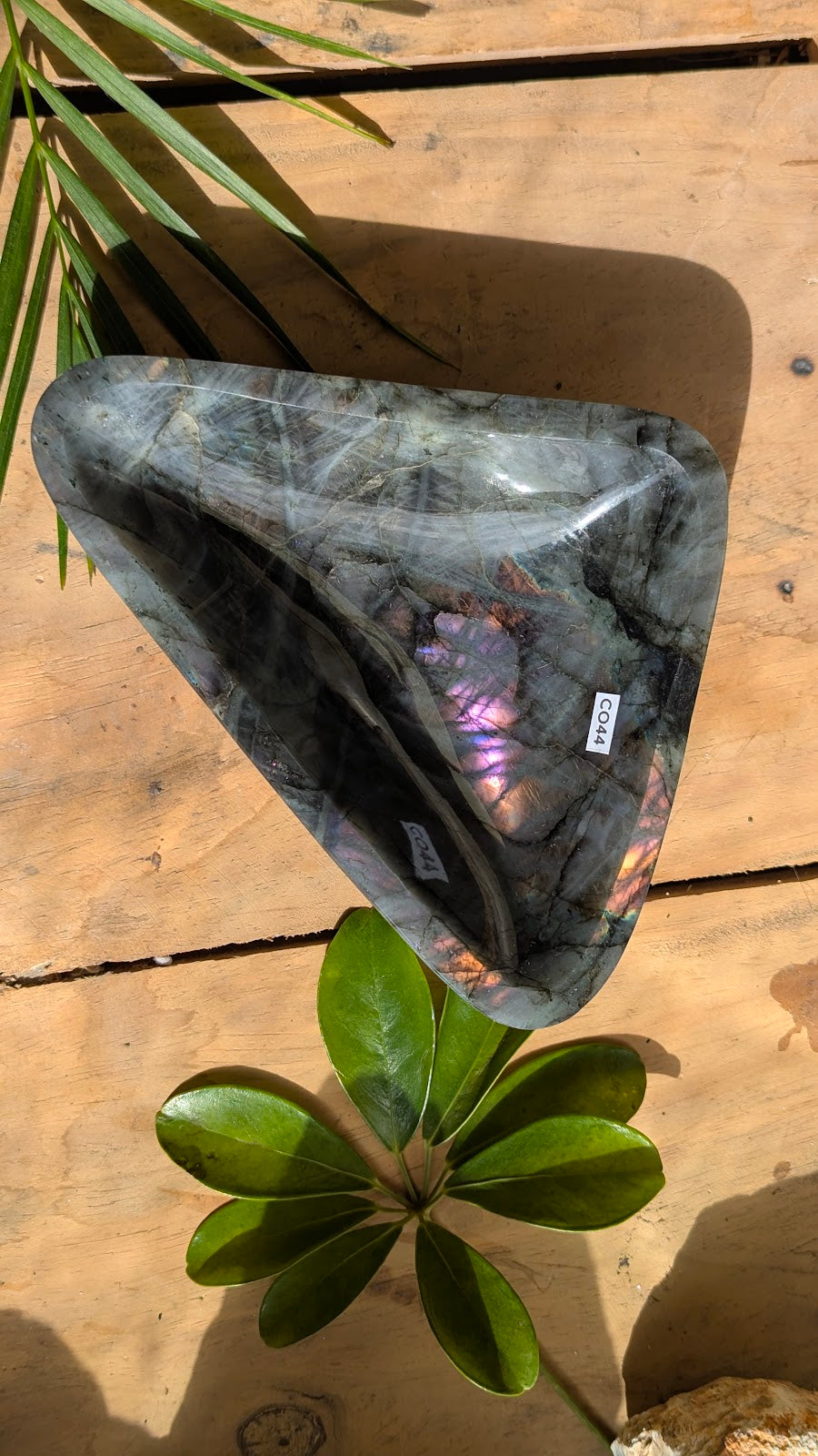CO44 Labradorite Coupelle
