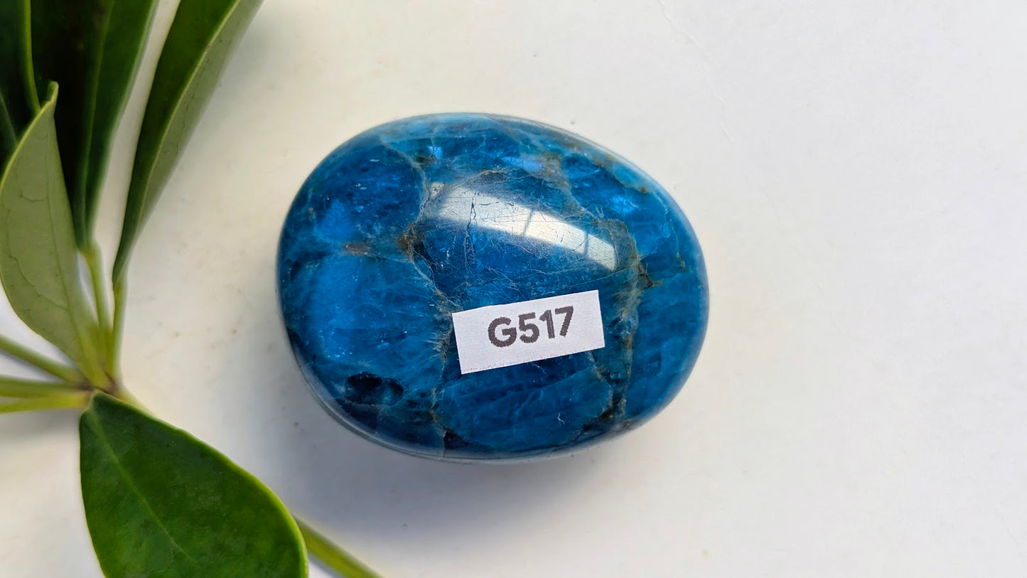 G517 Apatite galet