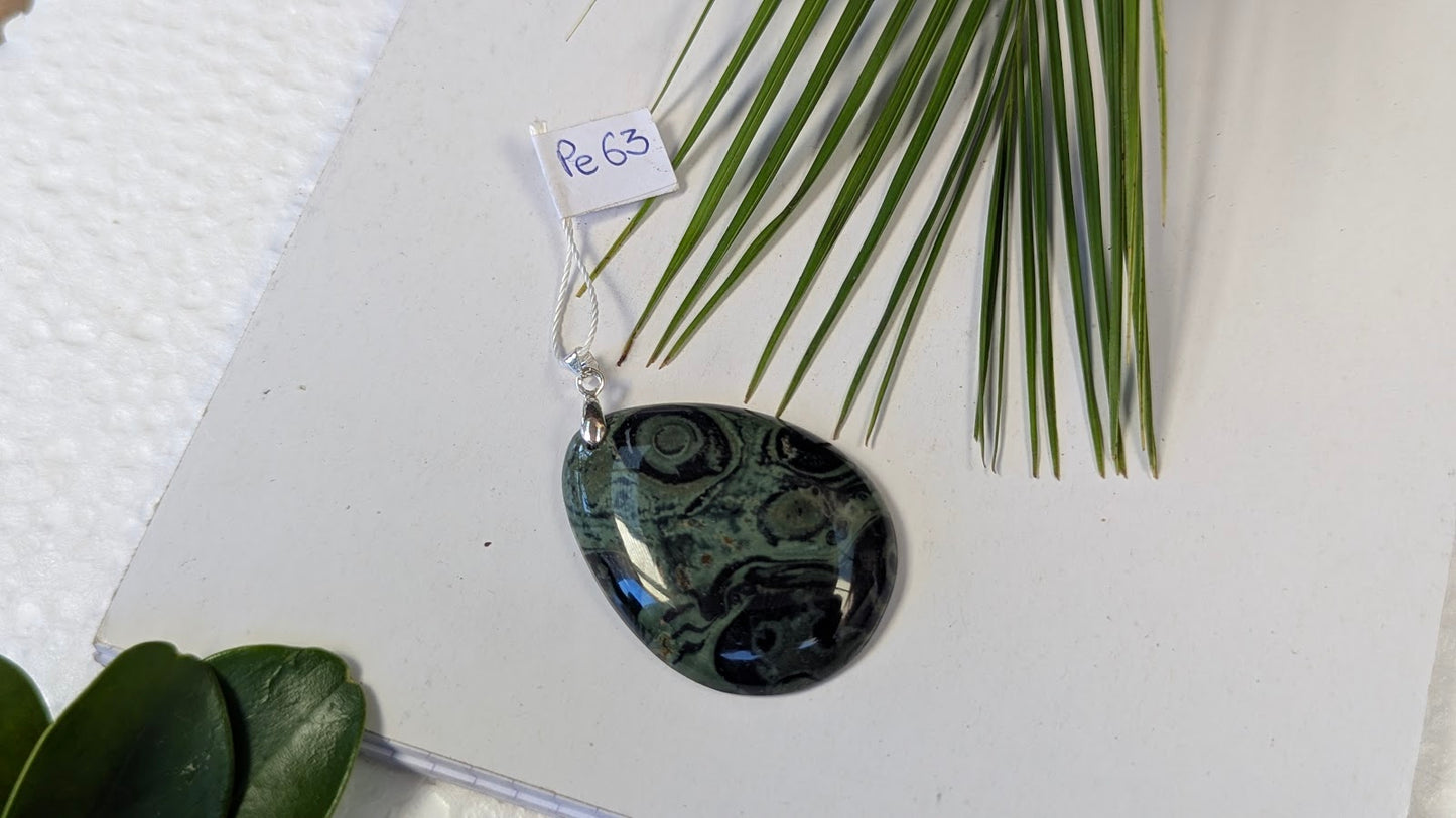 Pe 63 Pendentif Jaspe Kambamba Goutte