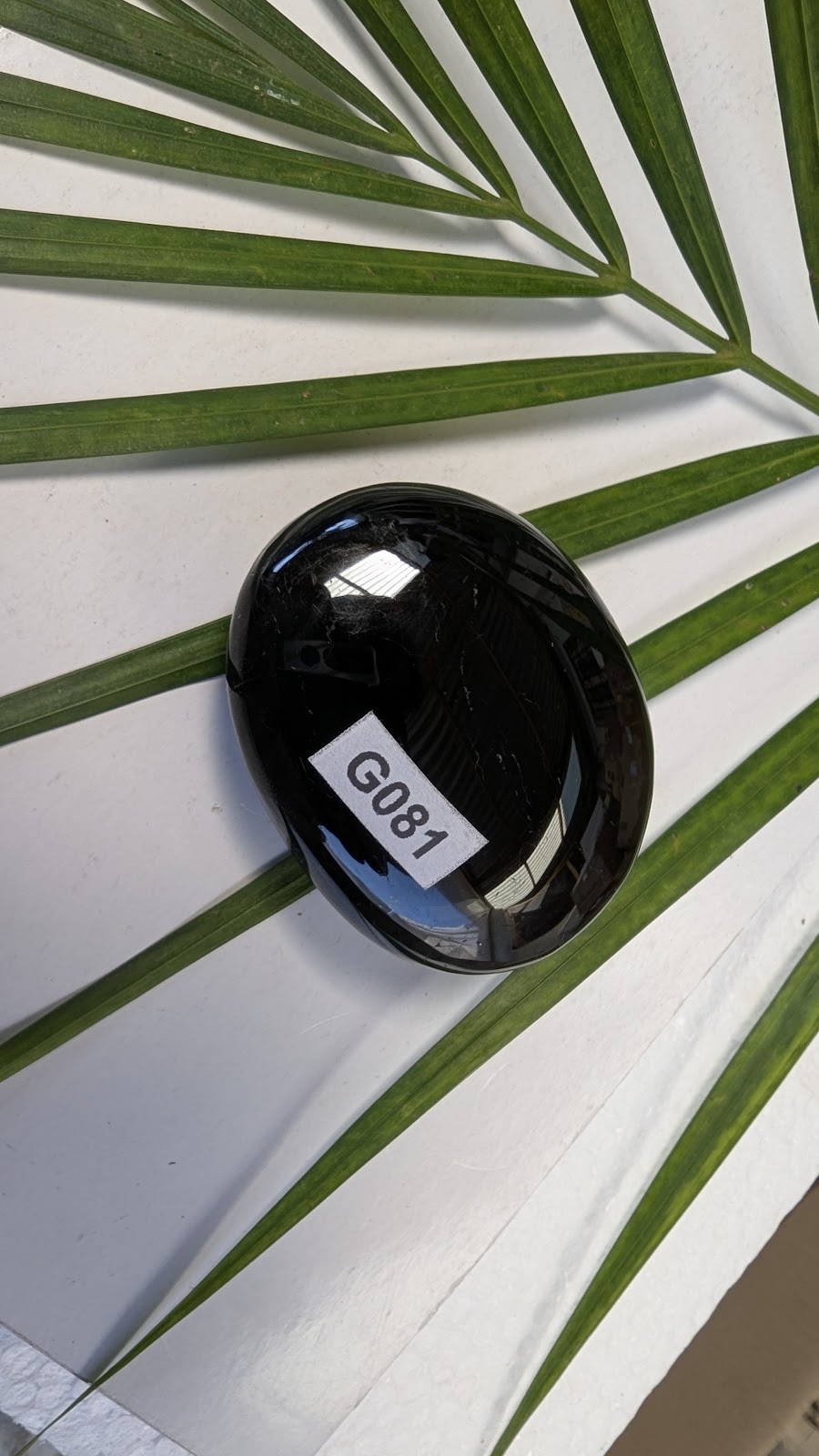 G081 Tourmaline noire galet