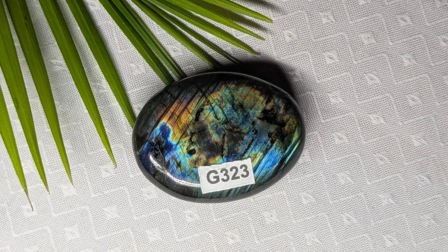 G323 Labradorite galet