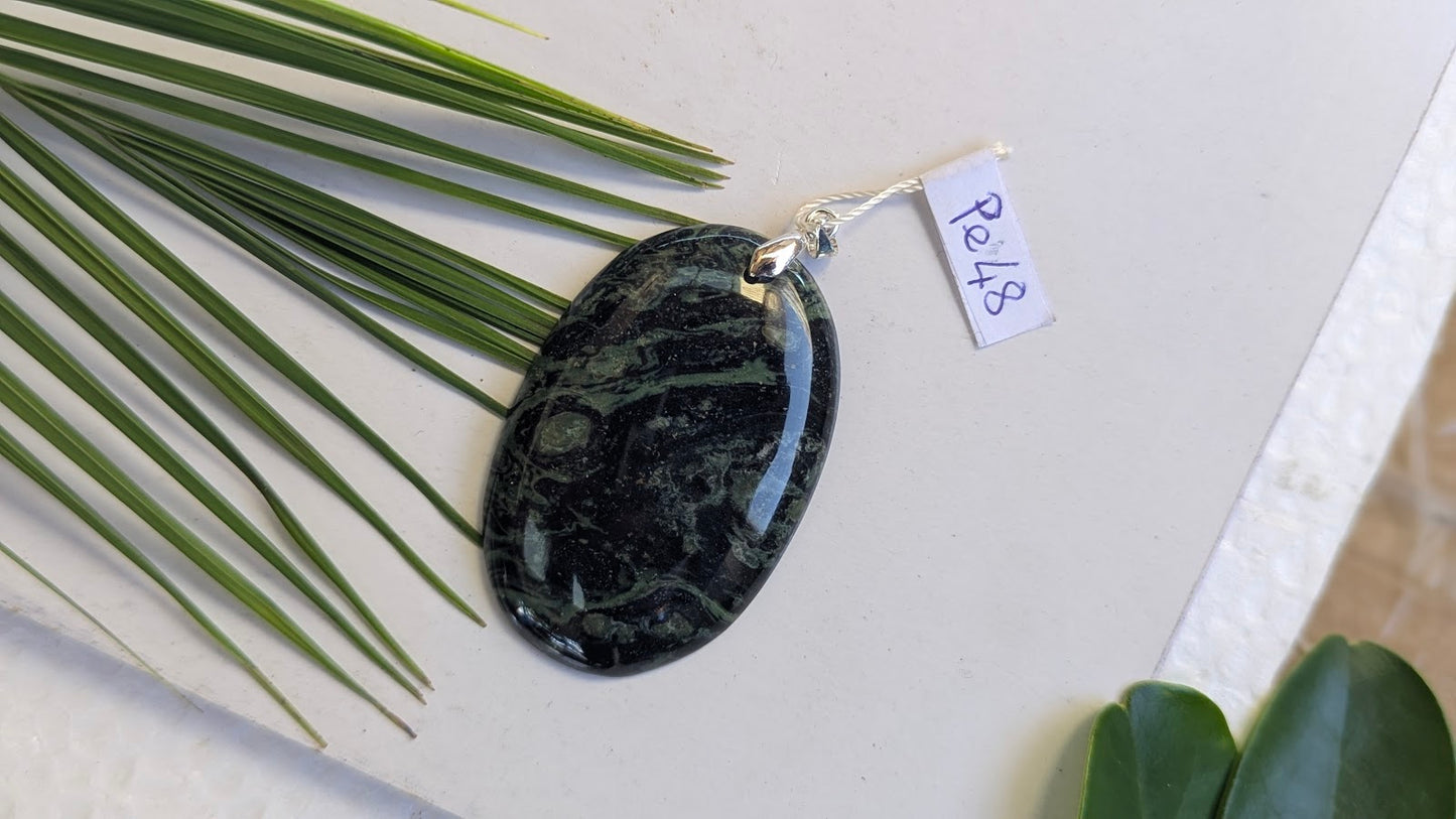 Pe48 Pendentif Jaspe Kambamba Ovale
