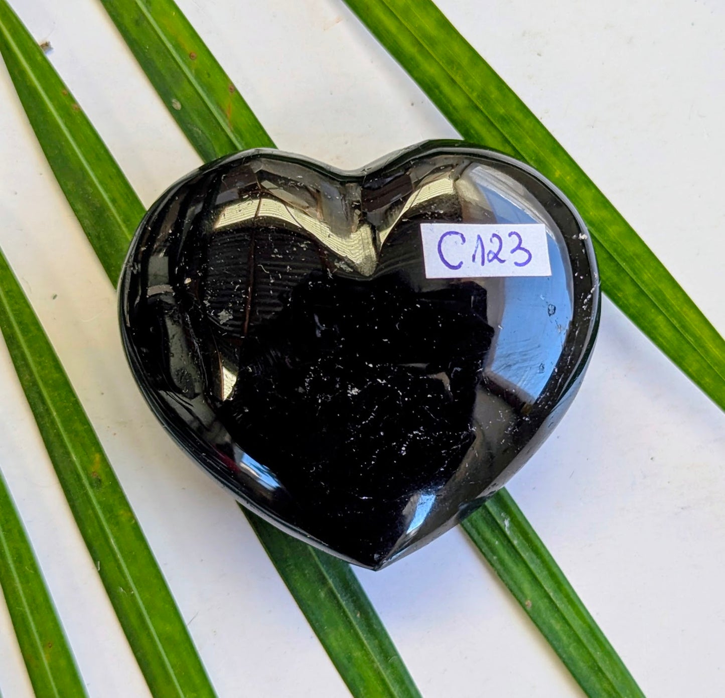 C123 Tourmaline noire Coeur