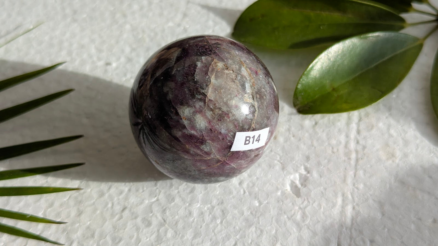 B14 Tourmaline rose Sphère