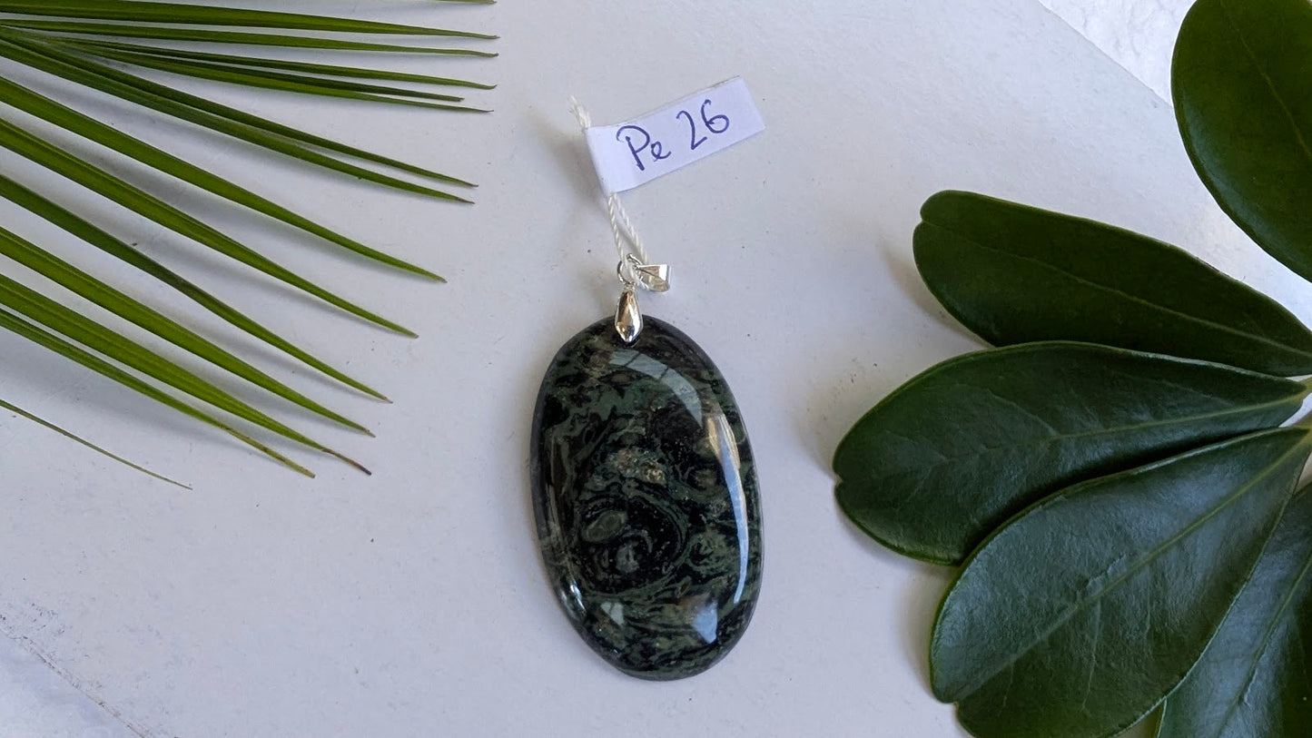 Pe 26 Pendentif Jaspe Kambamba Ovale