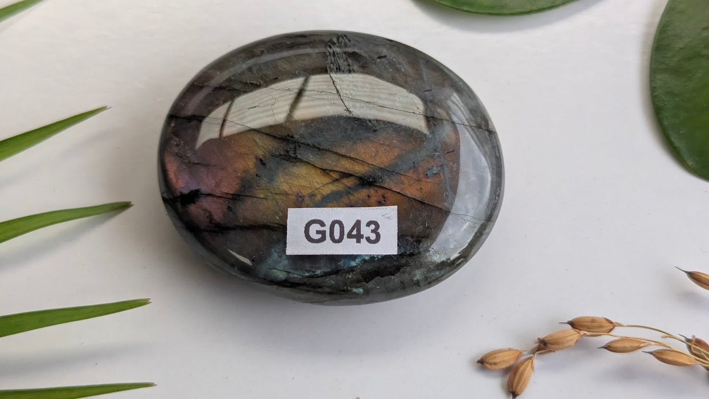 G043 Labradorite galet