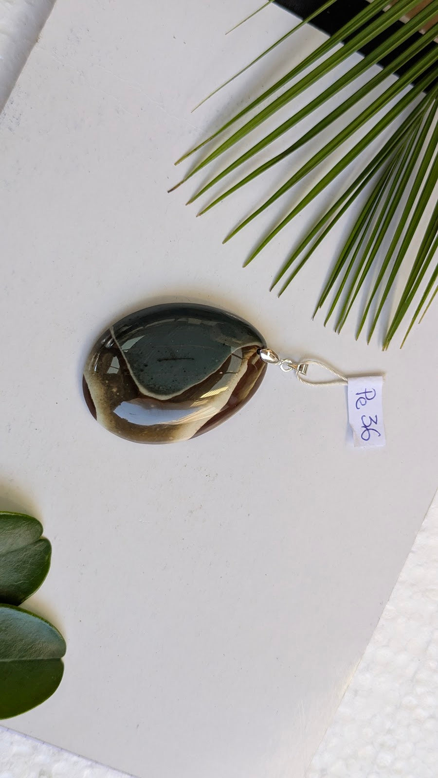Pe 36 Pendentif Jaspe polychrome Goutte