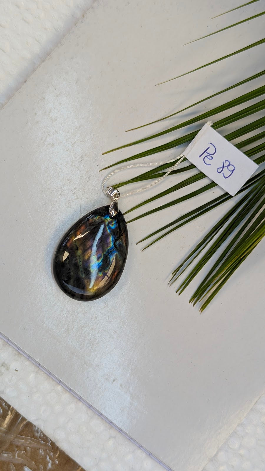 Pe 89 Pendentif Labradorite Goutte