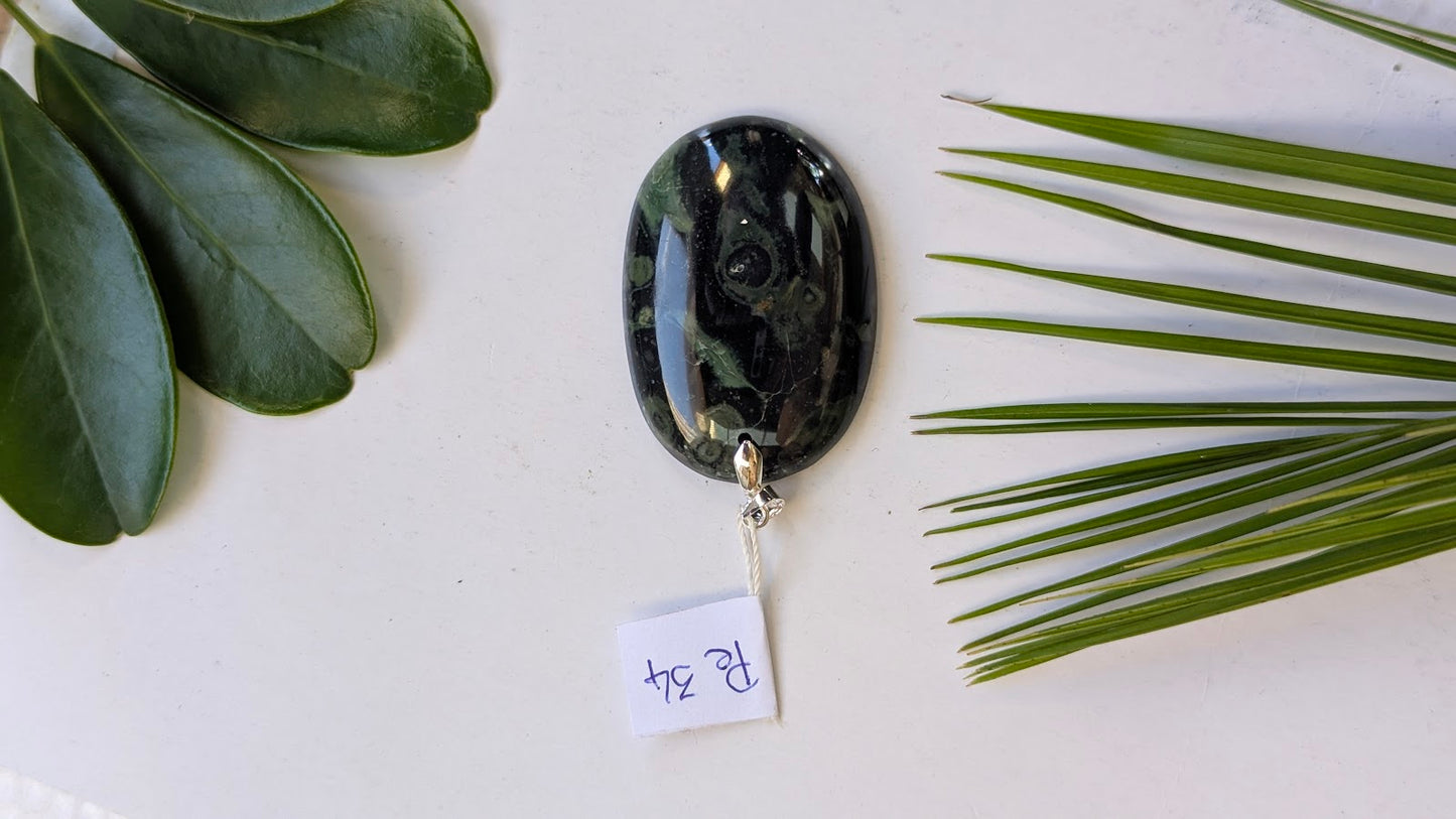 Pe 34 Pendentif Jaspe Kambamba Ovale