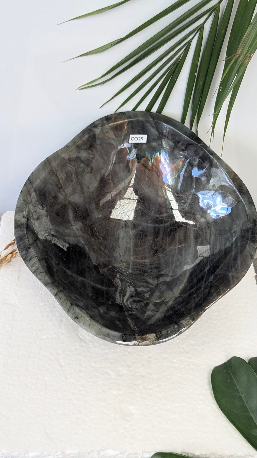 CO29 Labradorite Coupelle