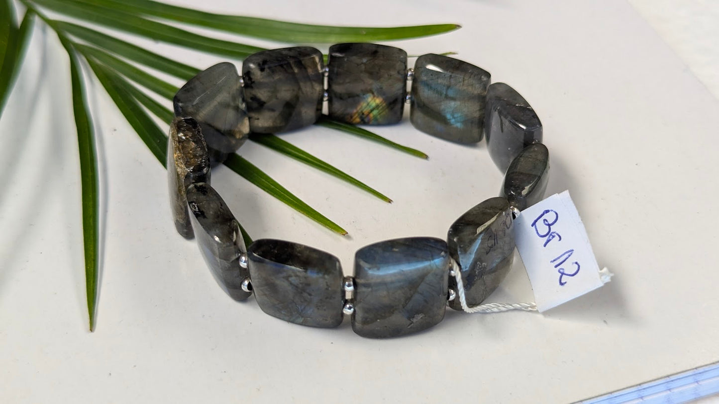 Br12 Labradorite bracelet