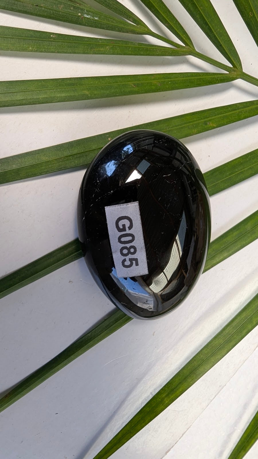 G085 Tourmaline noire galet