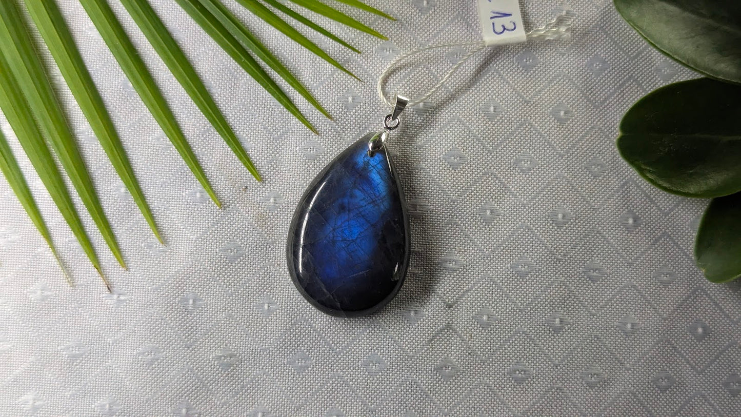 Pe 13 Pendentif Labradorite Goutte