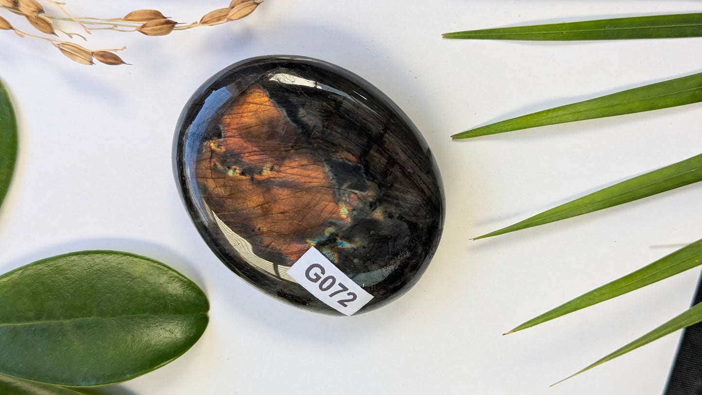 G072 Labradorite galet