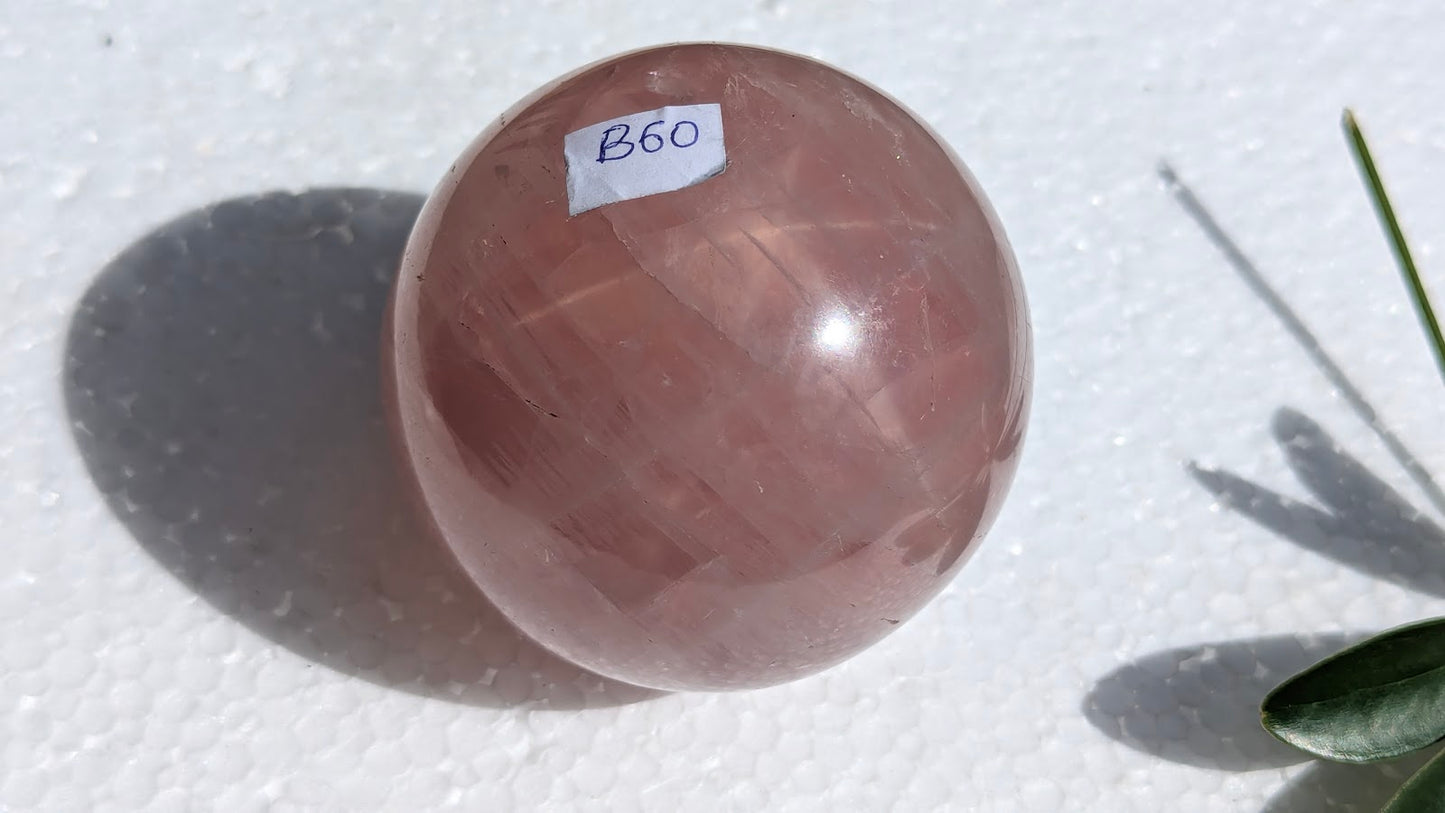 B60 Quartz rose sphère