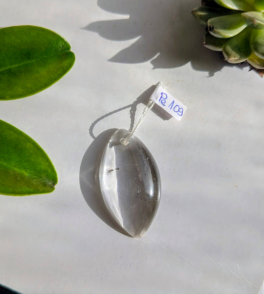 Pe 109 Cristal de roche Pendentif