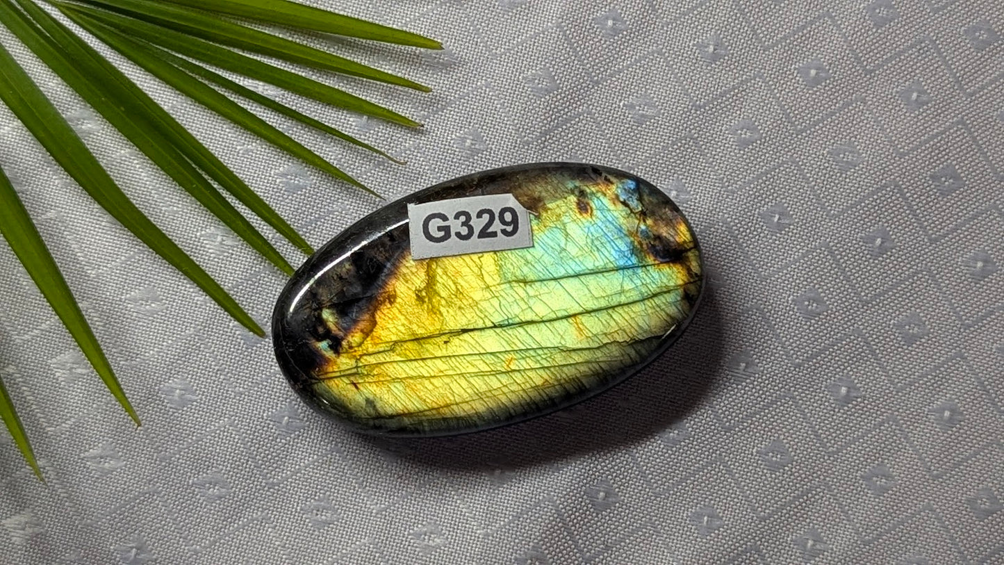 G329 Labradorite galet