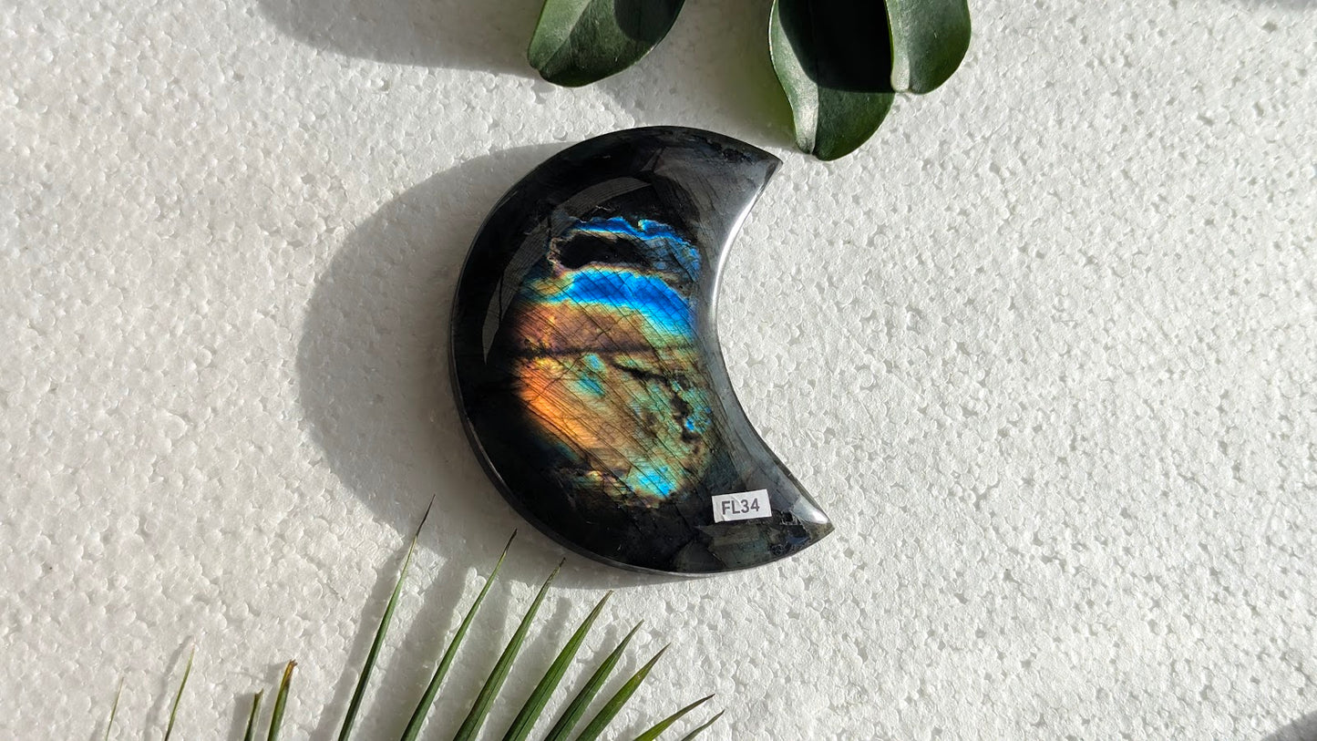 FL34 Labradorite Lune