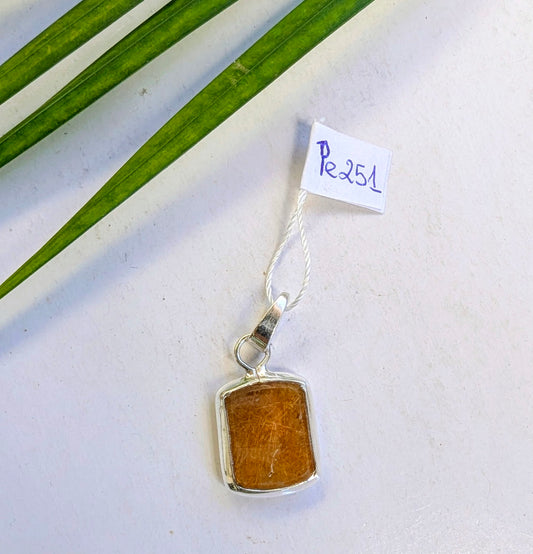 Pe251 Quartz rutile Pendentif
