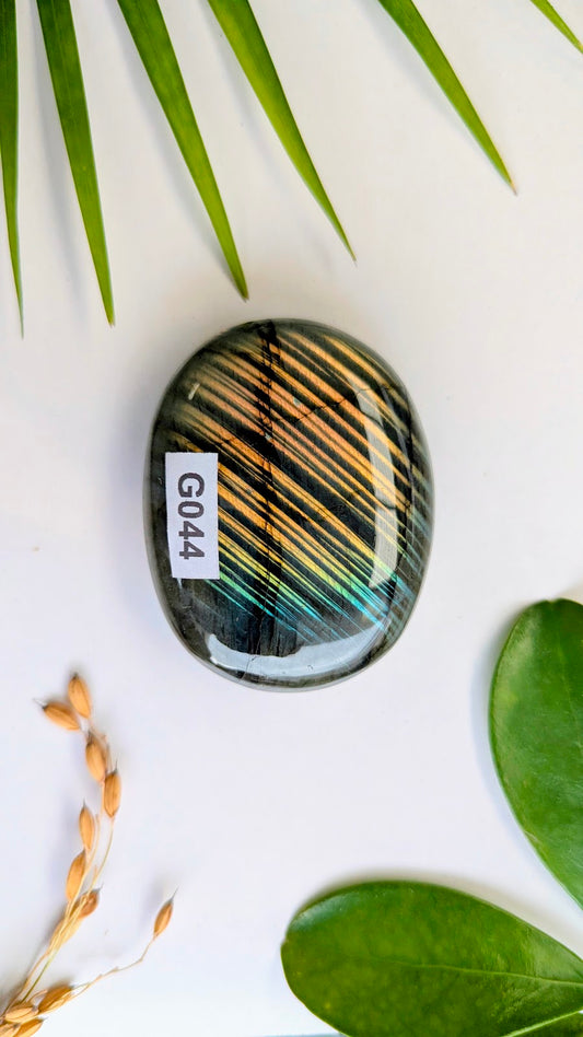 G044 Labradorite galet