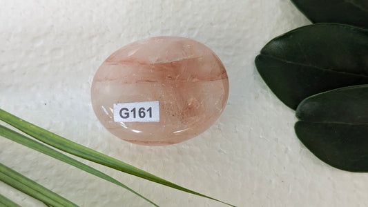 G161 Quartz hematoide rouge galet