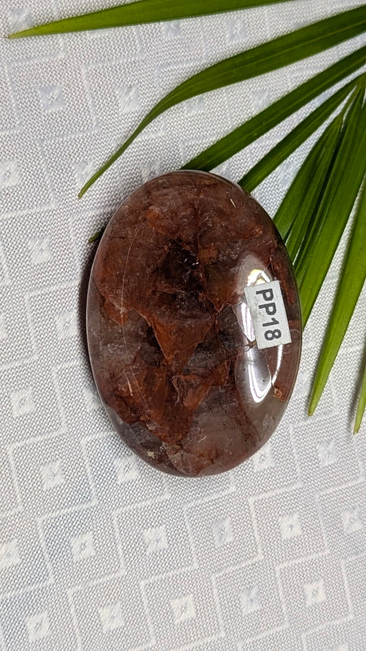 PP18 Quartz hematoide rouge pierre de pouce