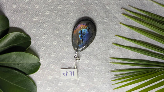 Pe 17 Pendentif Labradorite Goutte