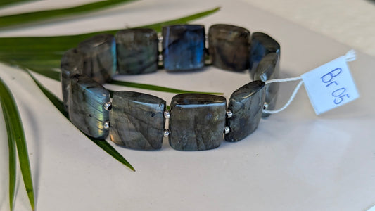 Br 05 Labradorite bracelet