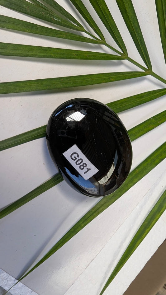 G081 Tourmaline noire galet