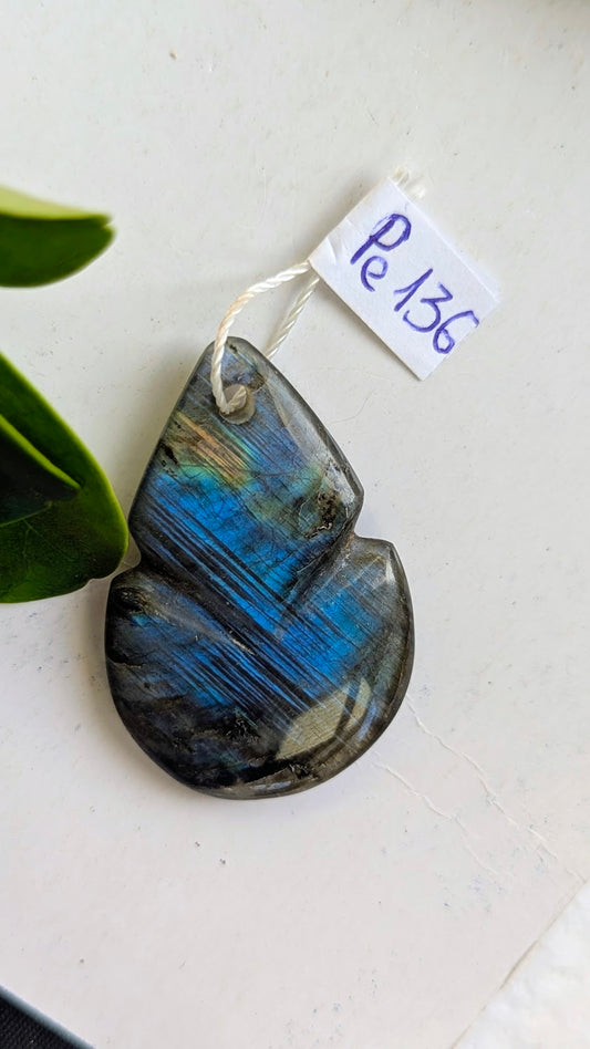 Pe 136 Labradorite Pendentif
