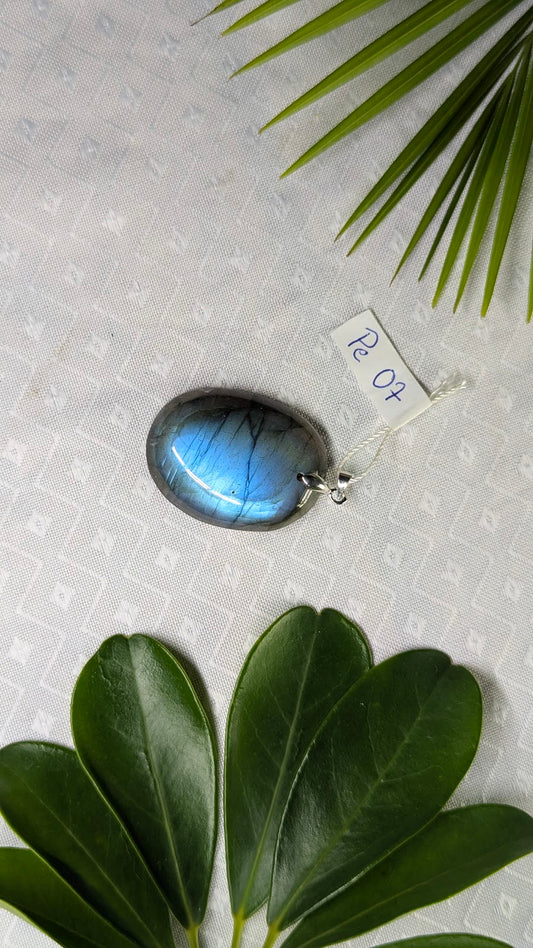 Pe 07 Pendentif Labradorite Ovale