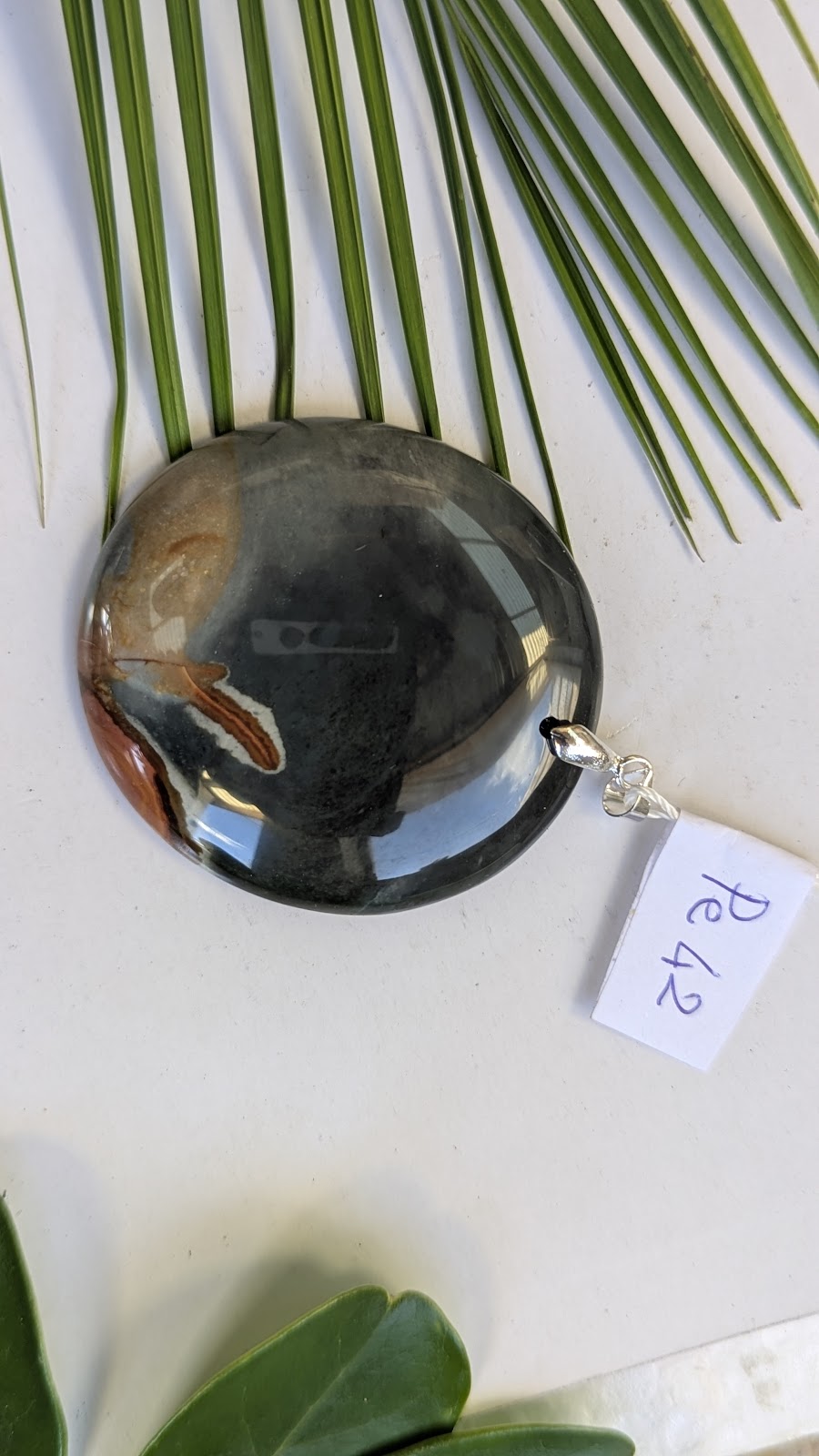 Pe42 Pendentif Jaspe polychrome Pleine lune