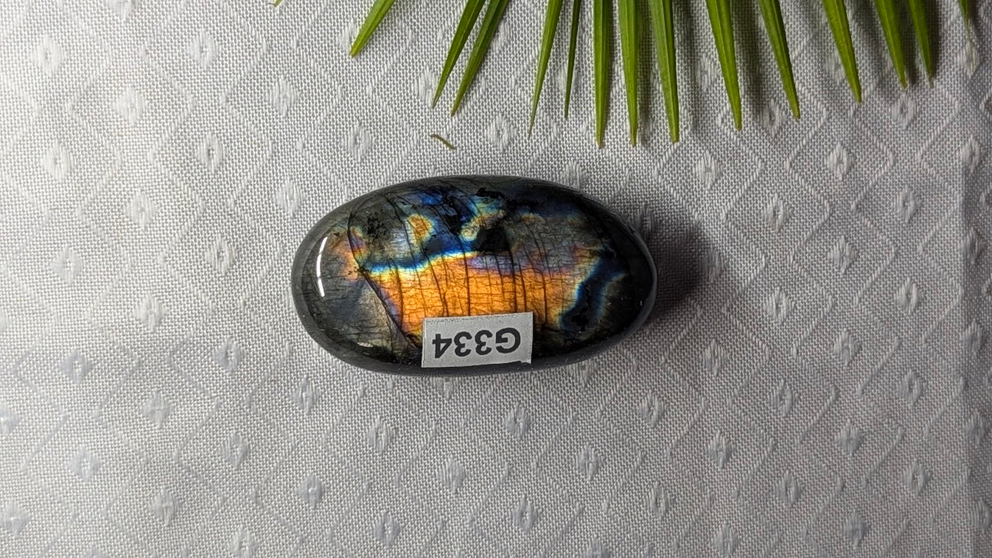 G334 Labradorite galet