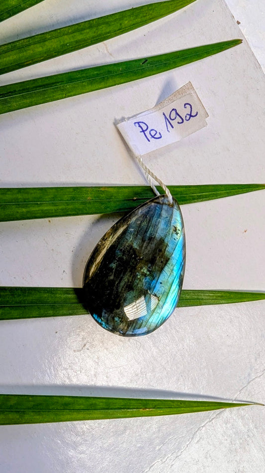 Pe 192 Labradorite pendentif