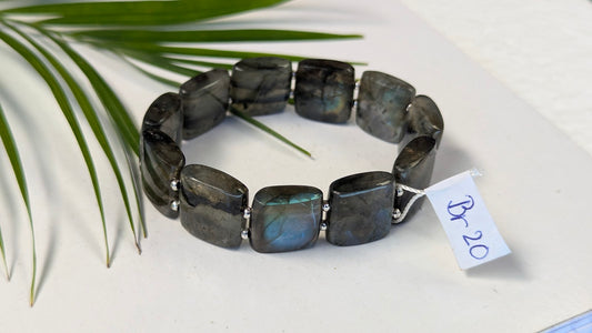 Br 20 Labradorite bracelet