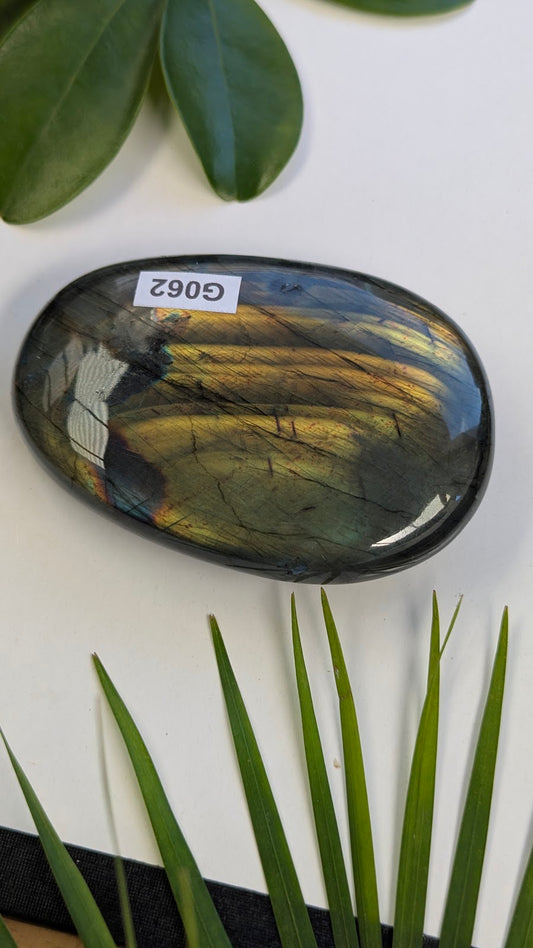 G062 Labradorite galet