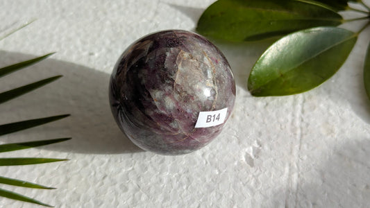 B14 Tourmaline rose Sphère