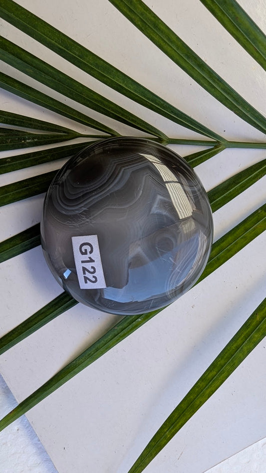 G122 Agate rubanée Galet