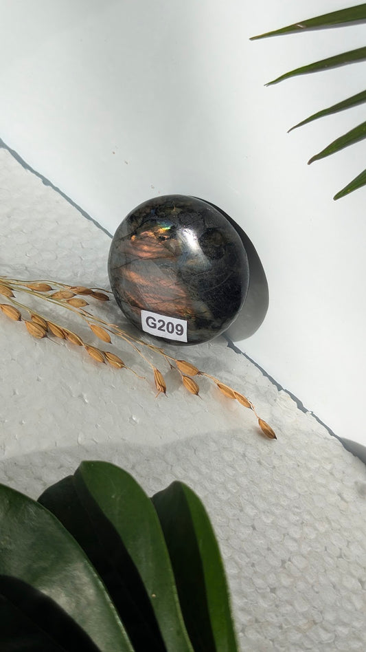 G209 Labradorite Galet