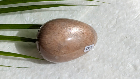 O16 Pierre de lune Oeuf