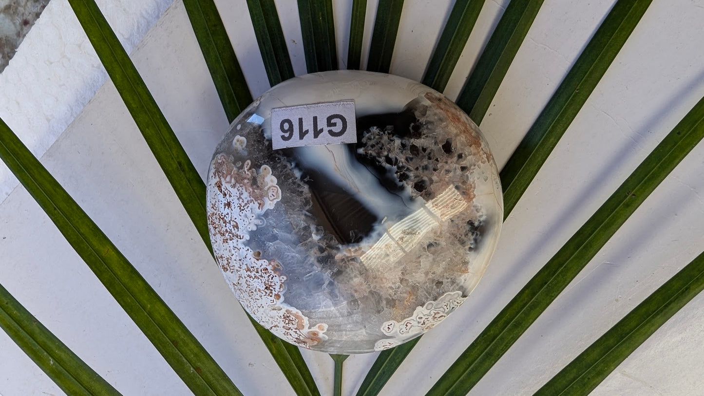 G116 Agate rubanée Galet