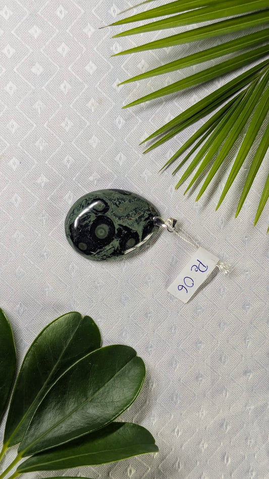 Pe 06 Pendentif Jaspe Kambamba Goutte