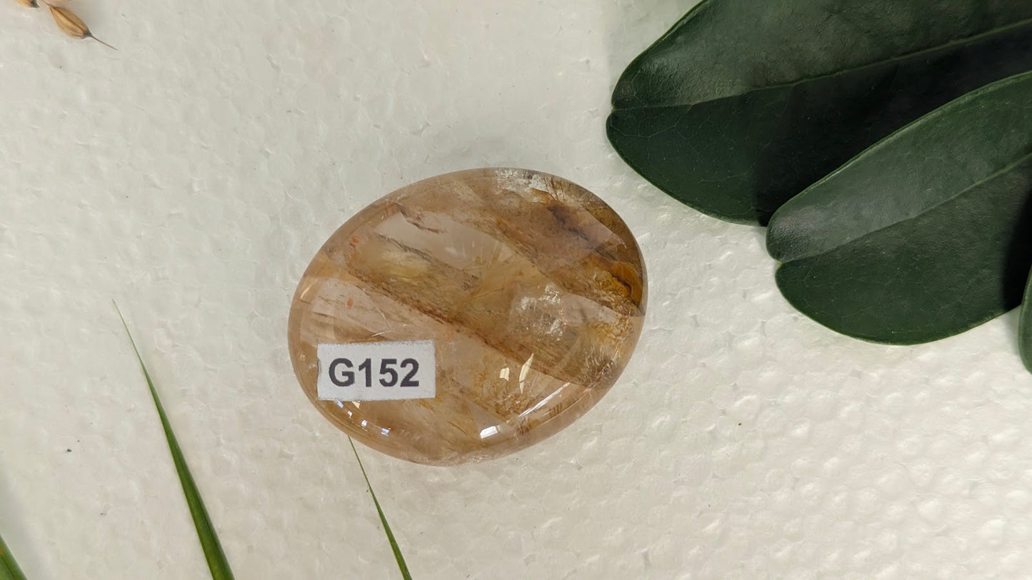 G152 Quartz hematoide jaune galet