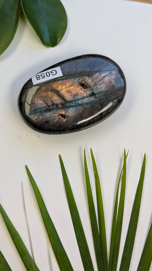 G058 Labradorite galet