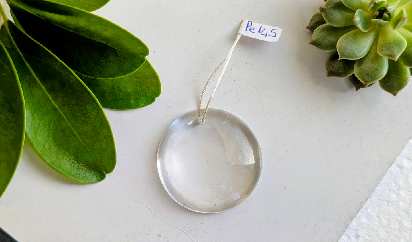 Pe145 Cridtal de roche Pendentif