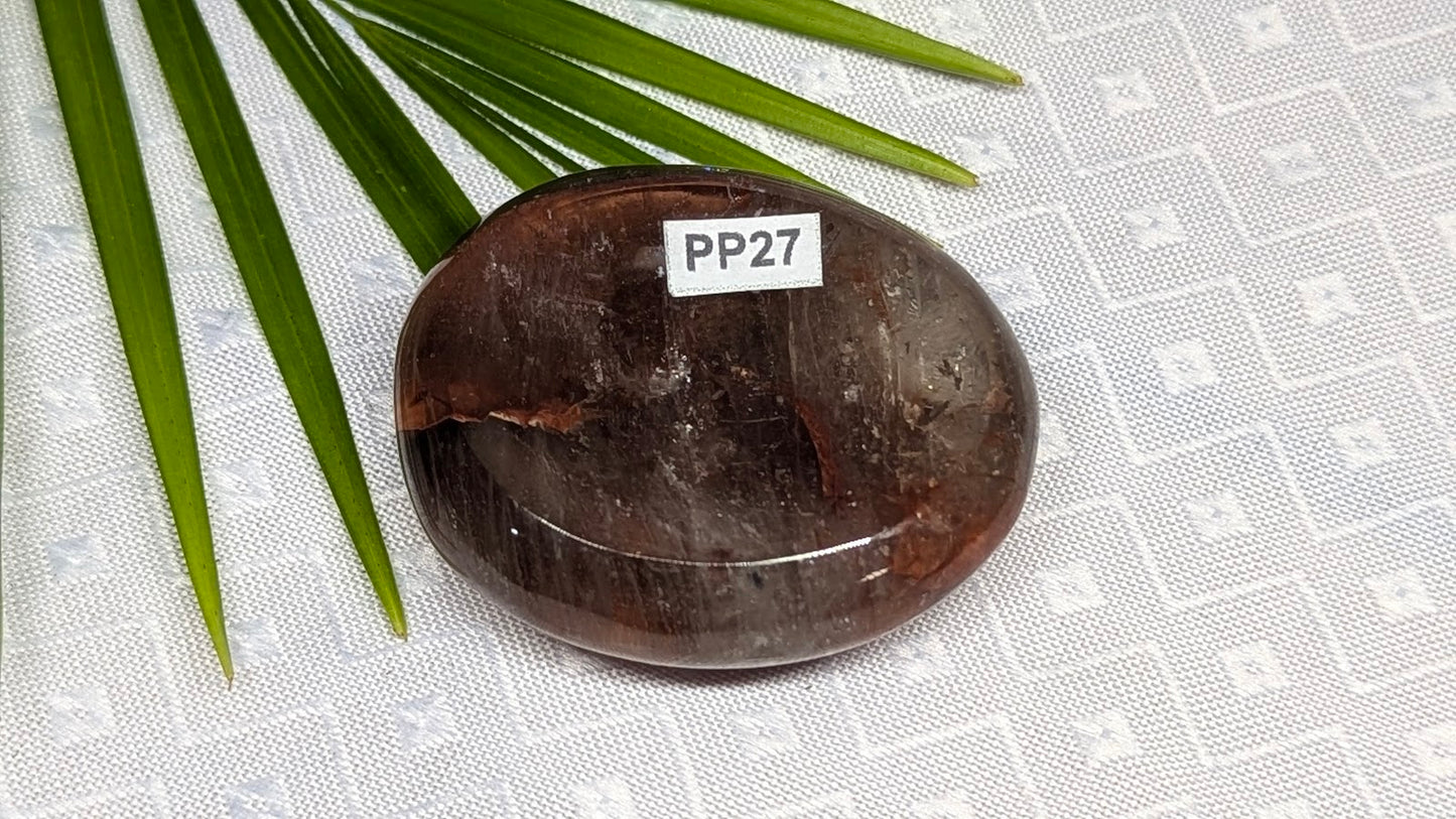 PP27 Quartz hematoide rouge pierre de pouce